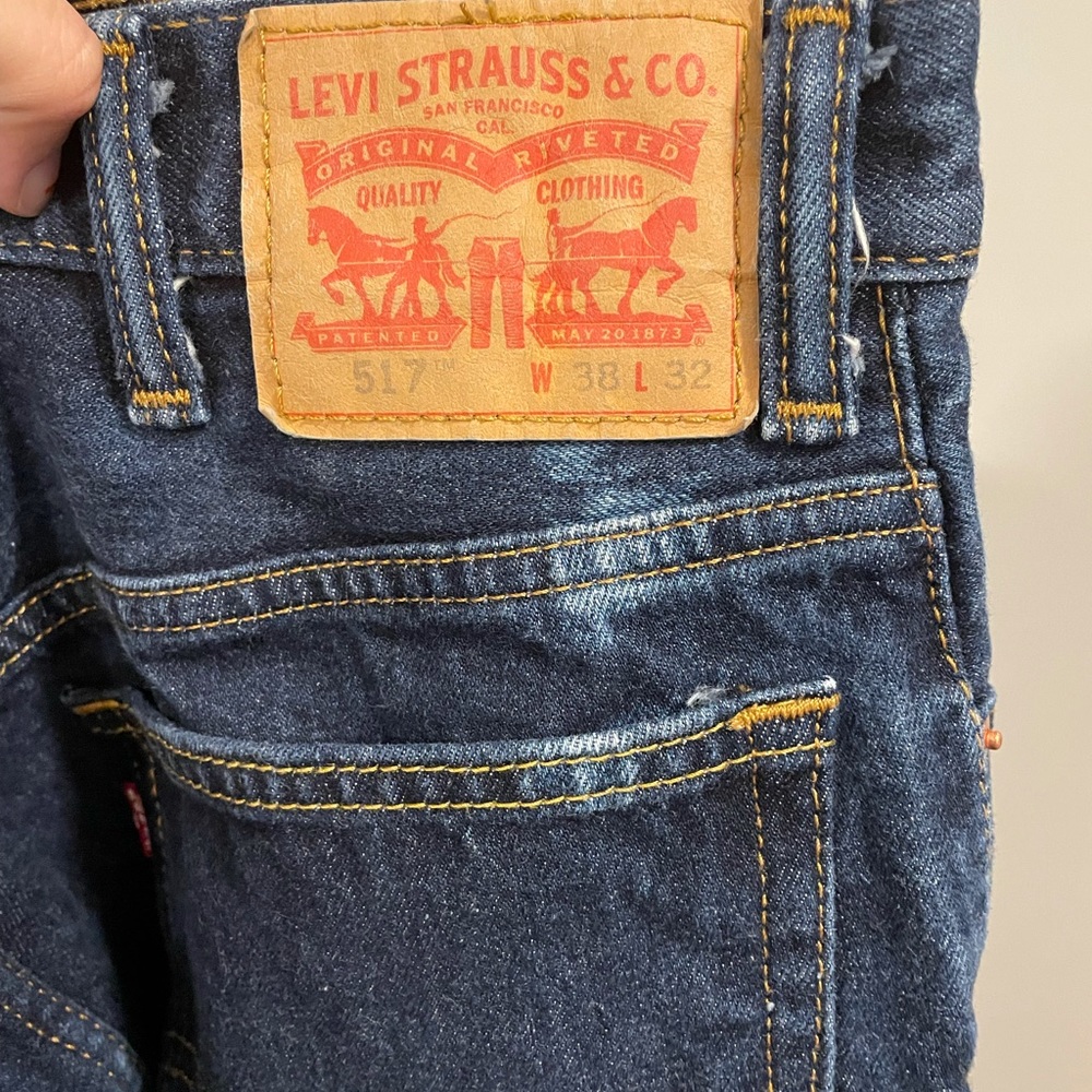 Levi’s - Picture 3 of 4